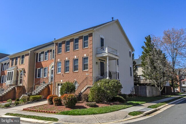 Building Photo - 12700 Dogwood Hills Ln