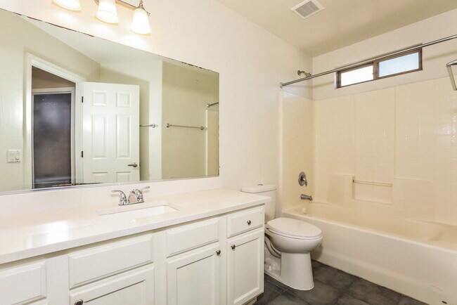 Building Photo - 41302 N Cambria Dr