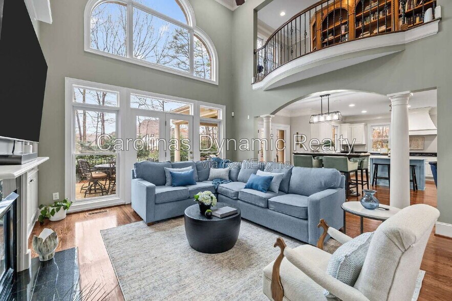 Building Photo - 1009 Honors Ct