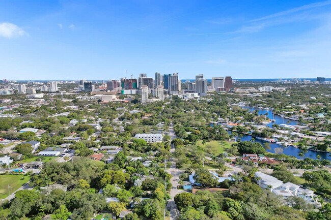 Building Photo - 1115 SW 4th St