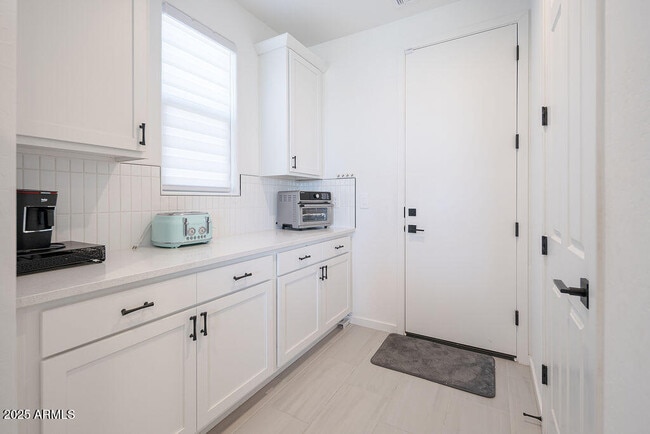 Building Photo - 2820 N 196th Dr