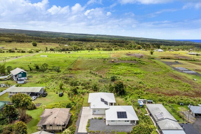 Building Photo - 1932 Kaumana Dr