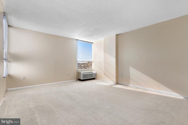 Building Photo - 205 E Joppa Rd