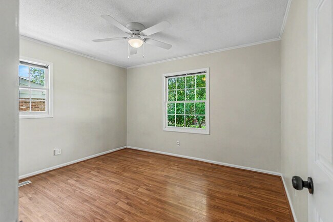 Building Photo - 124 Carolina Cir