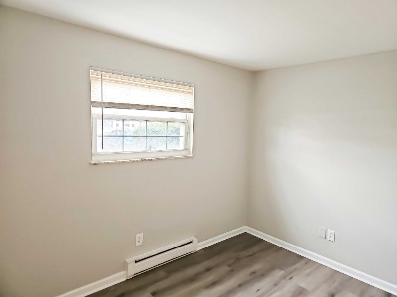 Building Photo - 5856 Highview Dr