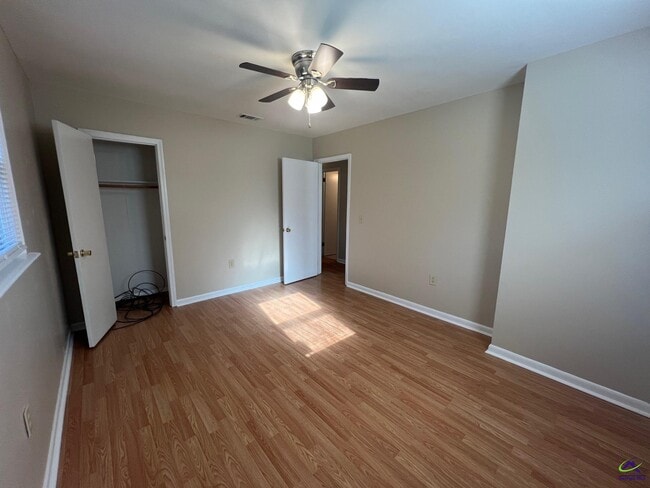 Building Photo - 314 Palomino Ln