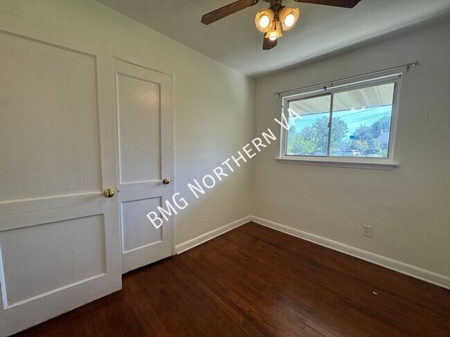 Building Photo - 7046 Lee Park Ct