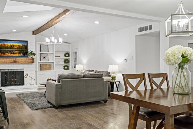 Building Photo - 11005 Carissa Dr