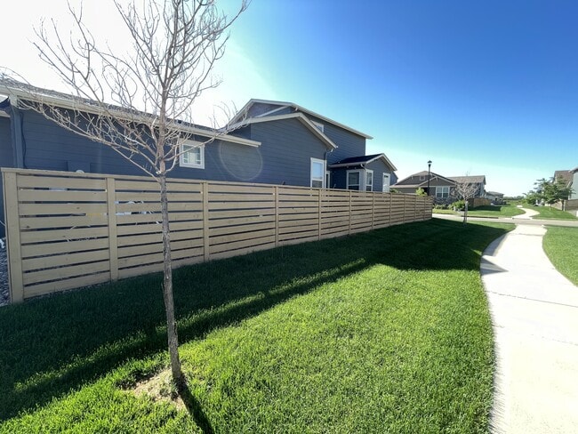 Building Photo - 3002 Comet St