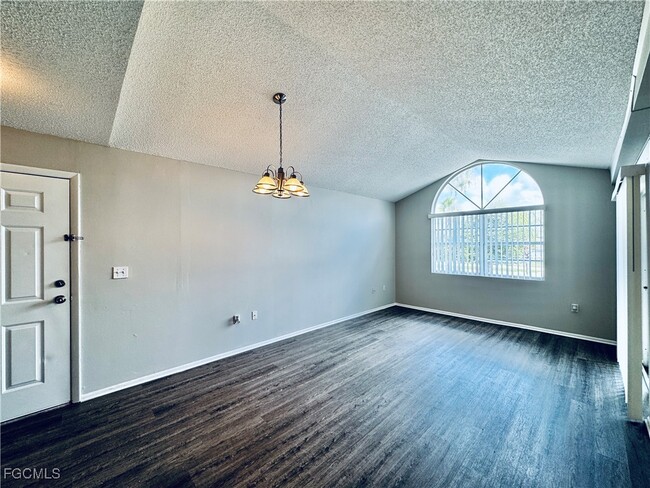 Building Photo - 3407 Winkler Ave