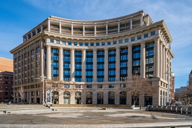 Building Photo - Penn Quarter Condo