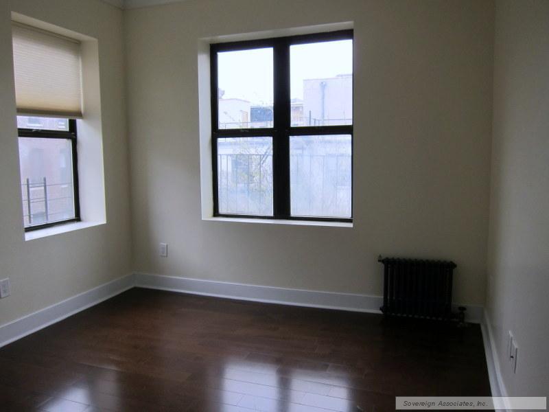 Building Photo - 545 W 148th St