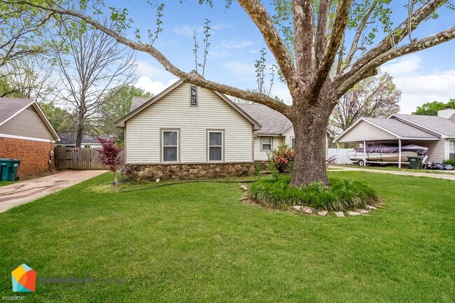 Building Photo - 3 br, 2 bath House - 814 Hackberry Dr