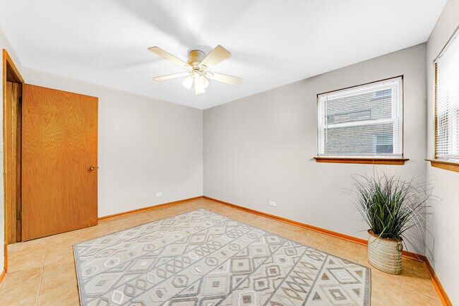 Building Photo - 4920 N Harlem Ave
