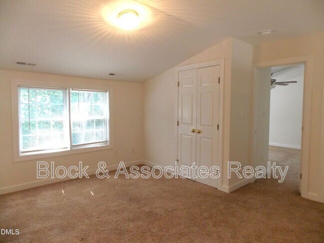 Building Photo - 2701 Sterling Park Dr