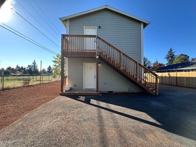Building Photo - Brand New Construction 2 Bed 1 Bath Modern...