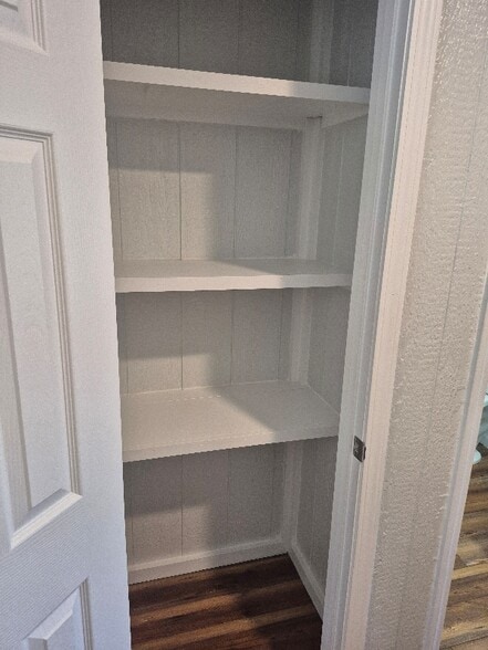 Building Photo - 910 Backwoods Rd