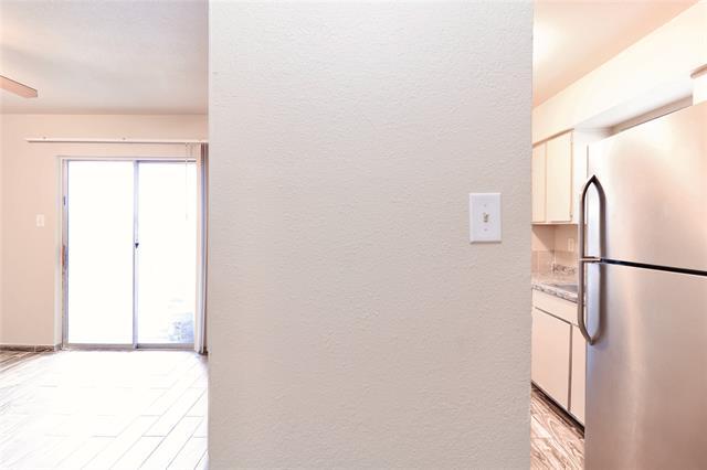 Building Photo - 8039 Cambridge Cir
