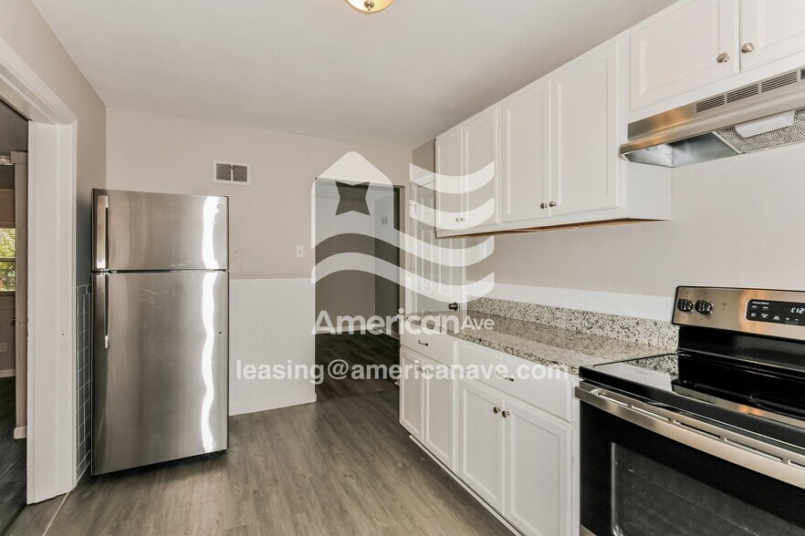 Building Photo - 327 Wedge Dr
