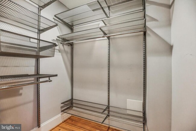 Building Photo - 2106 10th St NW