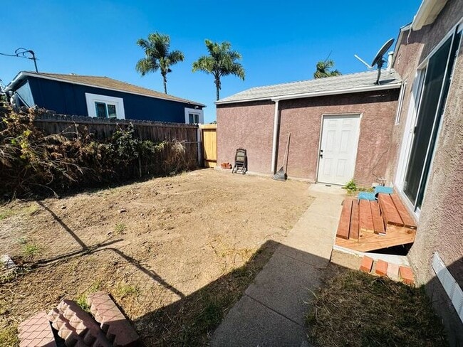 Building Photo - 2 Bedroom, 1 Bath Home in Legacy Walk – A ...