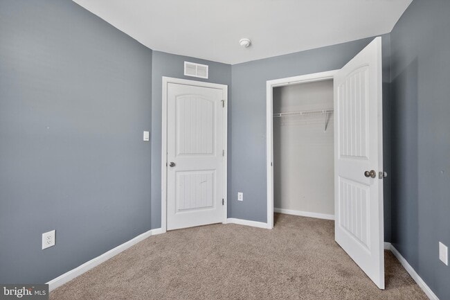 Building Photo - 525 Little Eden Wy