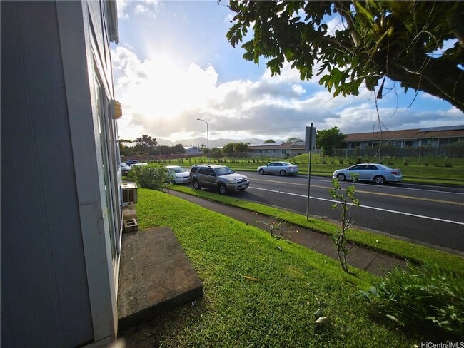 Building Photo - 95-1041 Ainamakua Drive Unit 1