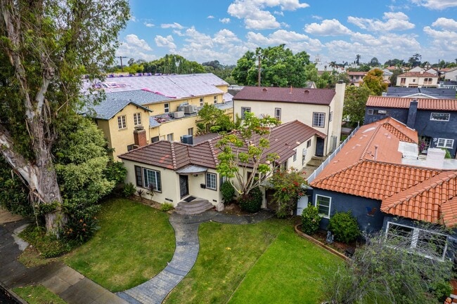 Building Photo - 1537 El Prado Ave