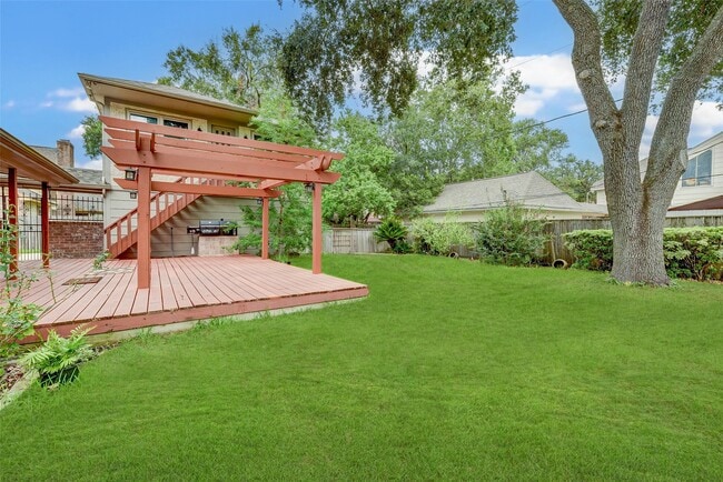 Building Photo - 15606 Dawnbrook Dr