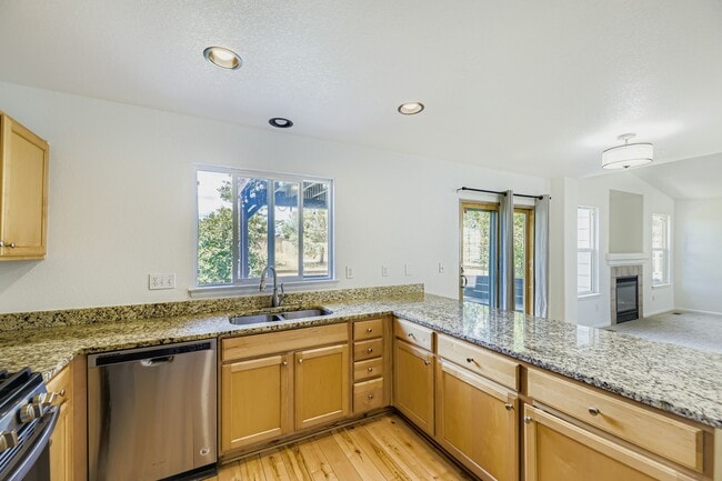 Building Photo - 9905 Aftonwood St