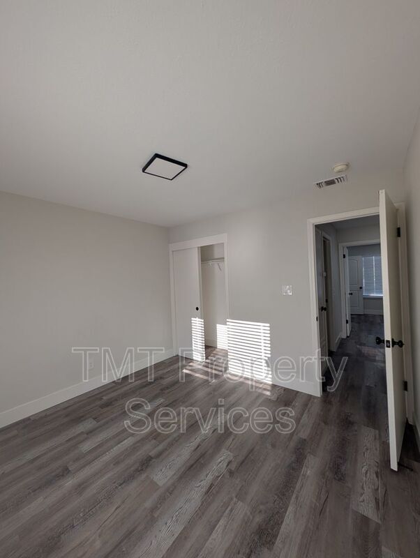 Building Photo - 4068 Weymouth Ln