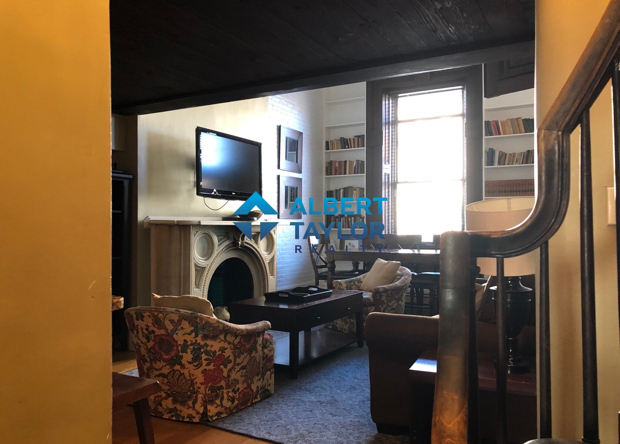 Building Photo - 117 Beacon St