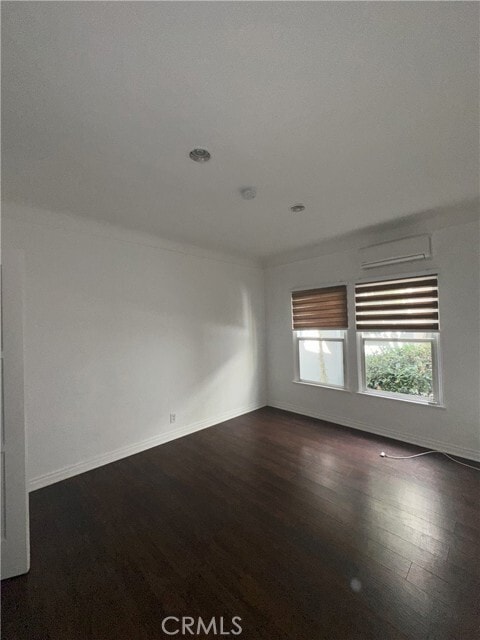 Building Photo - 137 S Roxbury Dr