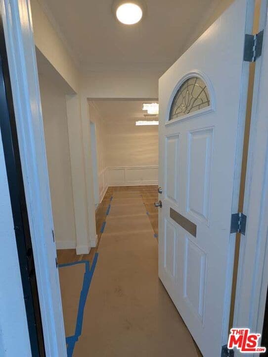 Building Photo - 3966 S Victoria Ave