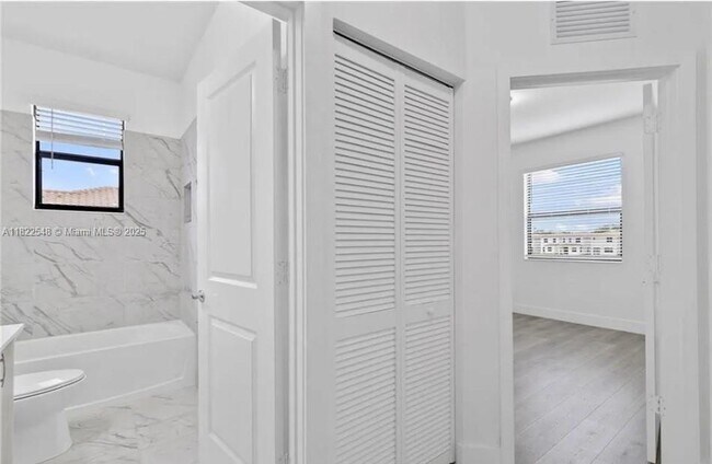 Building Photo - 5656 Cerva Ln
