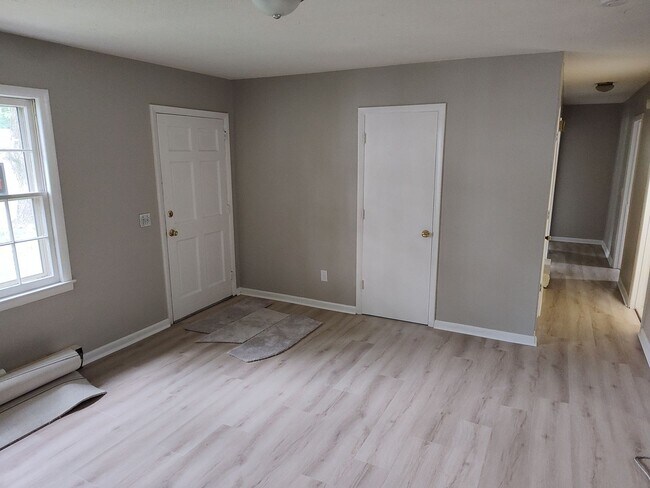 Building Photo - 1303 Railfence Dr