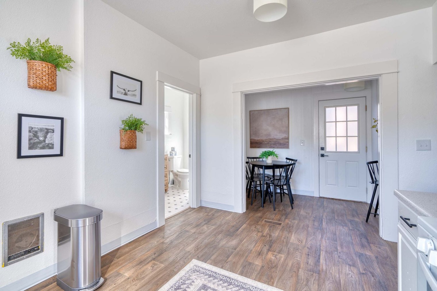 Building Photo - 3029 S Water Ave