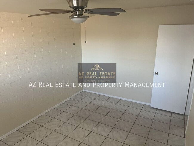 Building Photo - 3841 N 63rd Dr
