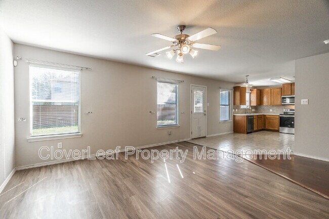 Building Photo - 104 Rattlesnake Way