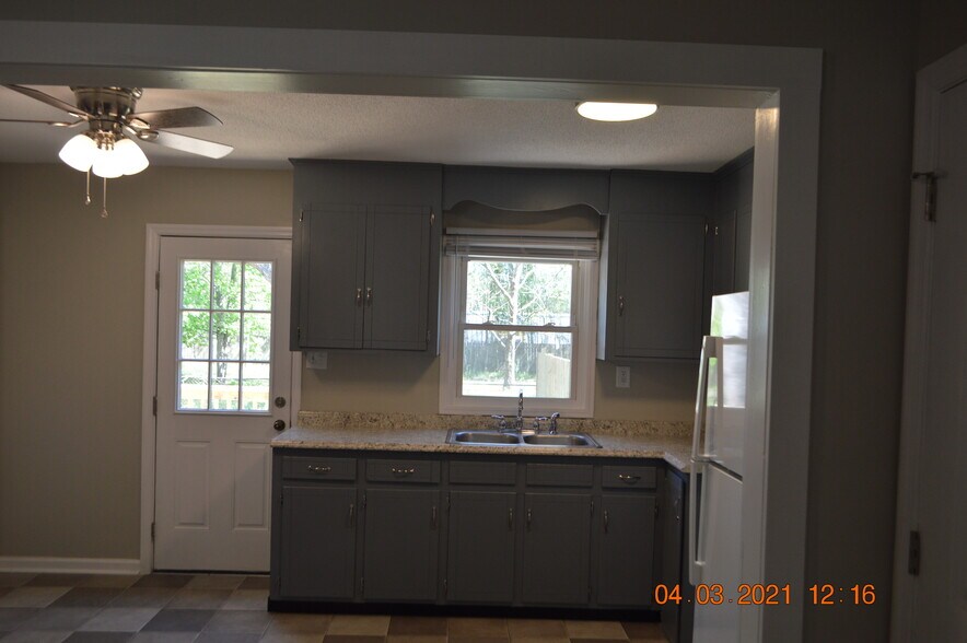 Building Photo - 106 Craven Rd