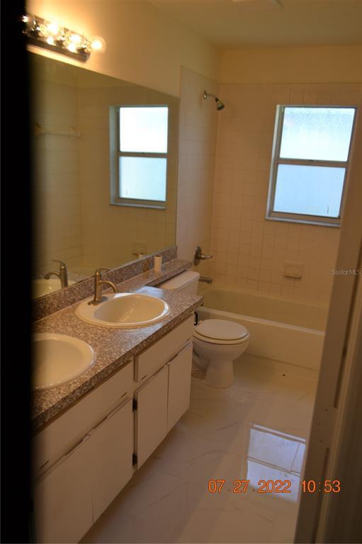 Building Photo - 11205 Indian Oaks Dr