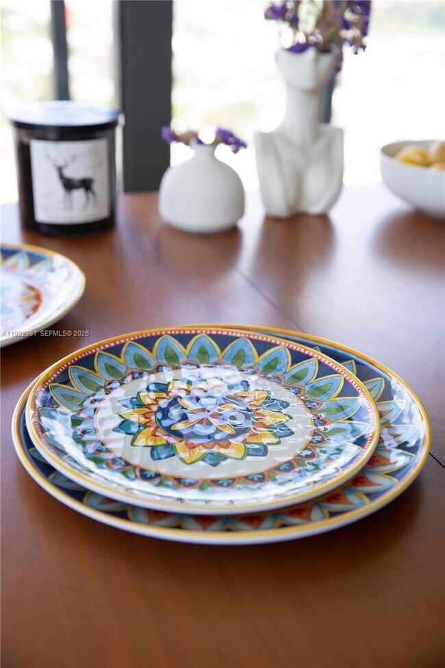 Building Photo - 121 NE 34th St