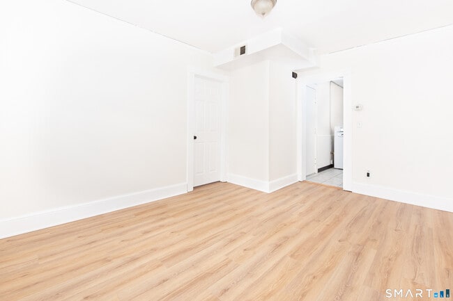 Building Photo - 110 Beaver St