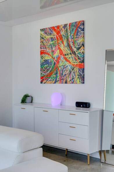 Building Photo - 151 SE 1st St