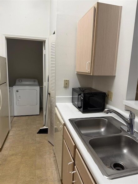 Building Photo - 2508 Grassy Point Dr