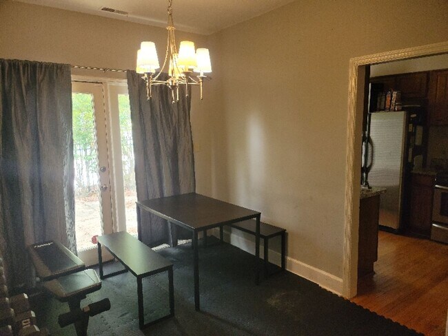 Building Photo - Townhouse in Haymount! 3 Bedroom 2.5 Bath ...