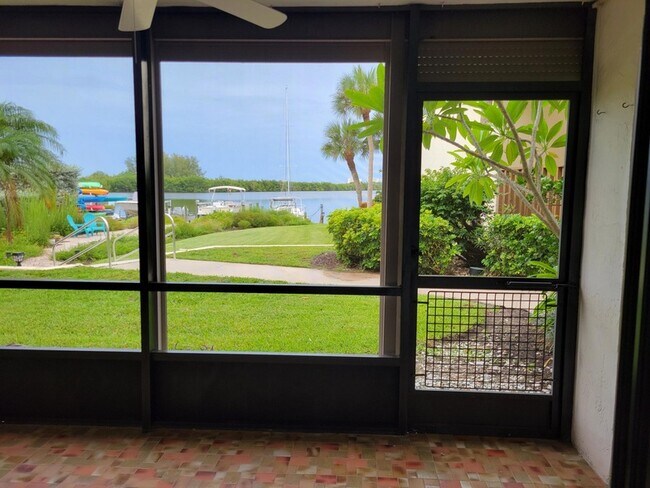 Building Photo - 1611 Minutemen Causeway