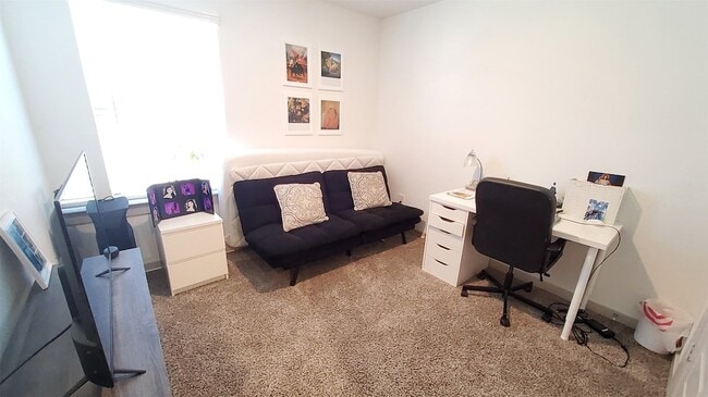 Building Photo - 4011 Itzle Is Ct