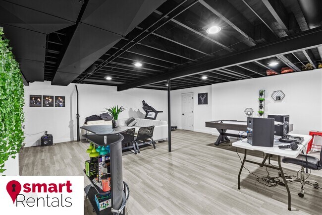 Building Photo - 944 Wellesley Pl Dr