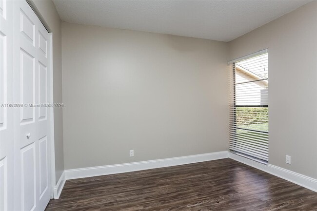 Building Photo - 5315 NW 93 Ave